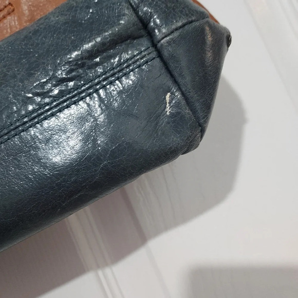 the Sak Denim Blue Natural Tan Metallic Gold Shoulder Leather Purse - Picture 9 of 16